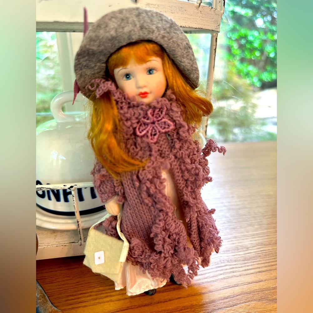 Vintage Les Poulees de Madi Hand Painted Porcelain Doll 8” VGUC